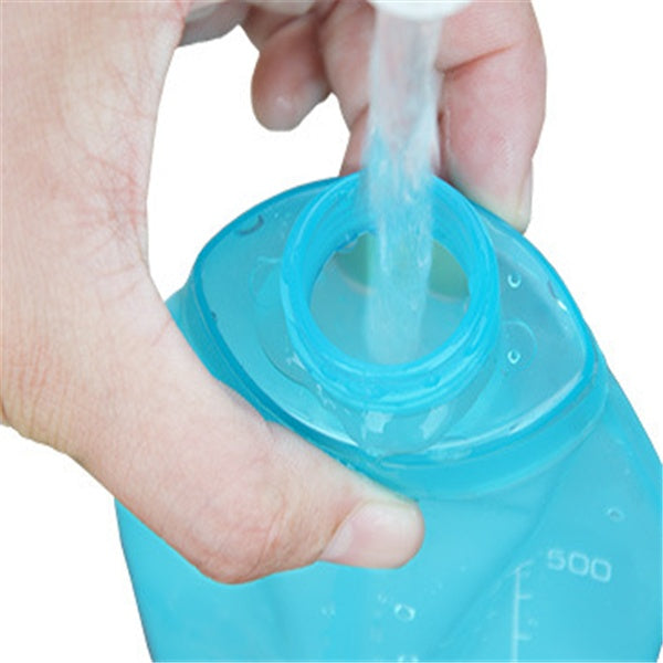 Flexible soft flask water bottle for running and cycling